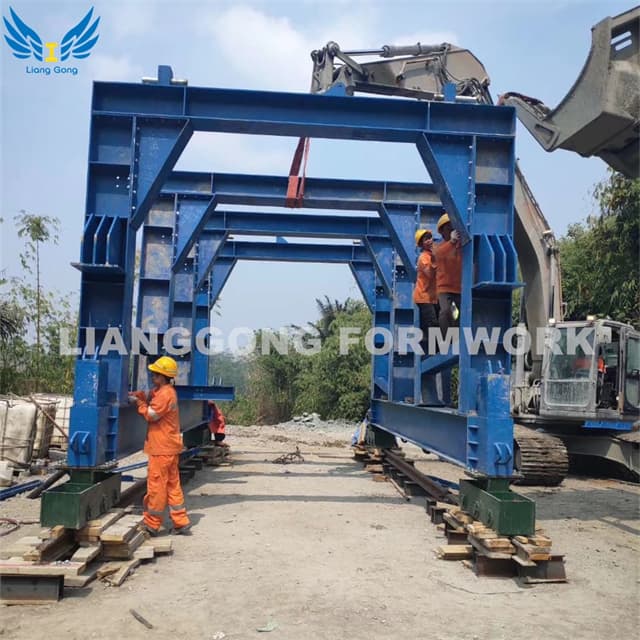 Carro hidráulico de acero para revestimiento de túneles Lianggong Carro de plataforma hidráulica para construcción de túneles de ferrocarriles y carreteras