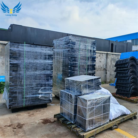 Sistema de encofrado de plástico personalizado para la construcción de muros